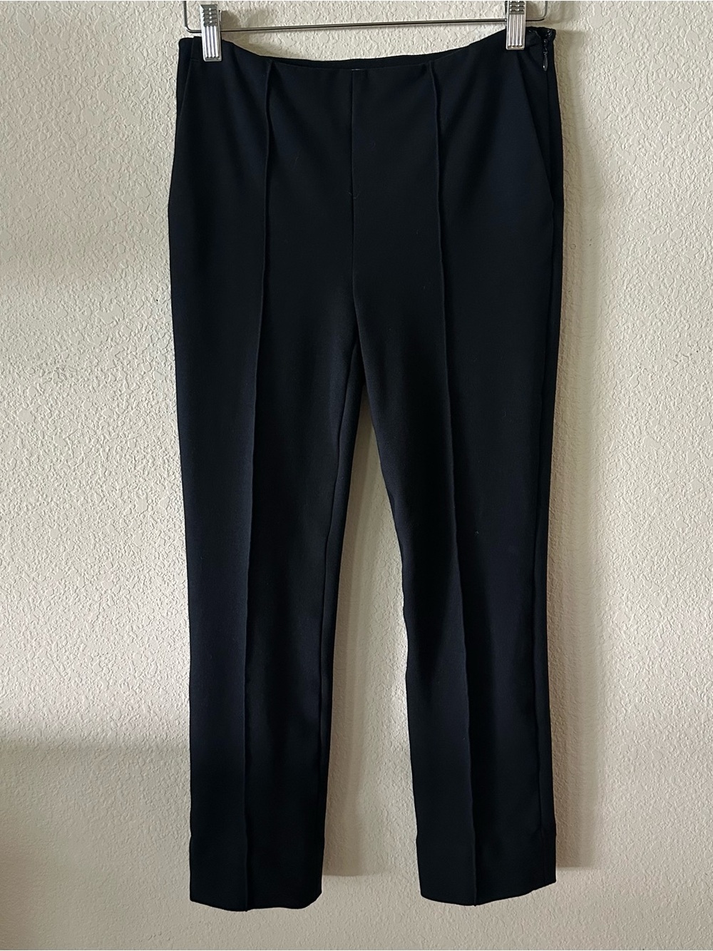 Diane Von Furstenberg Black Straight Leg Dress Pants size 2
